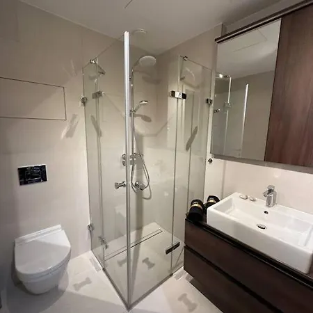 V Starom Meste Sky Park S Parkovanim Братислава
