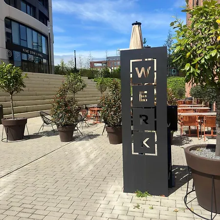 Апартаменты V Starom Meste Sky Park S Parkovanim *